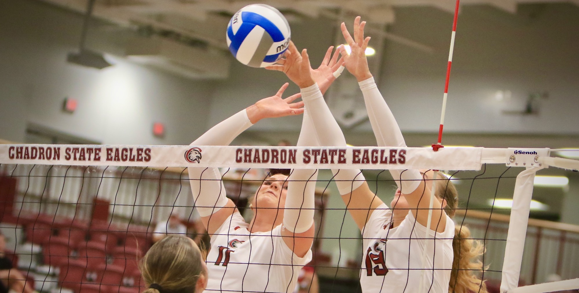 Sarah Meservey + Mataya Ward block vs. SDM