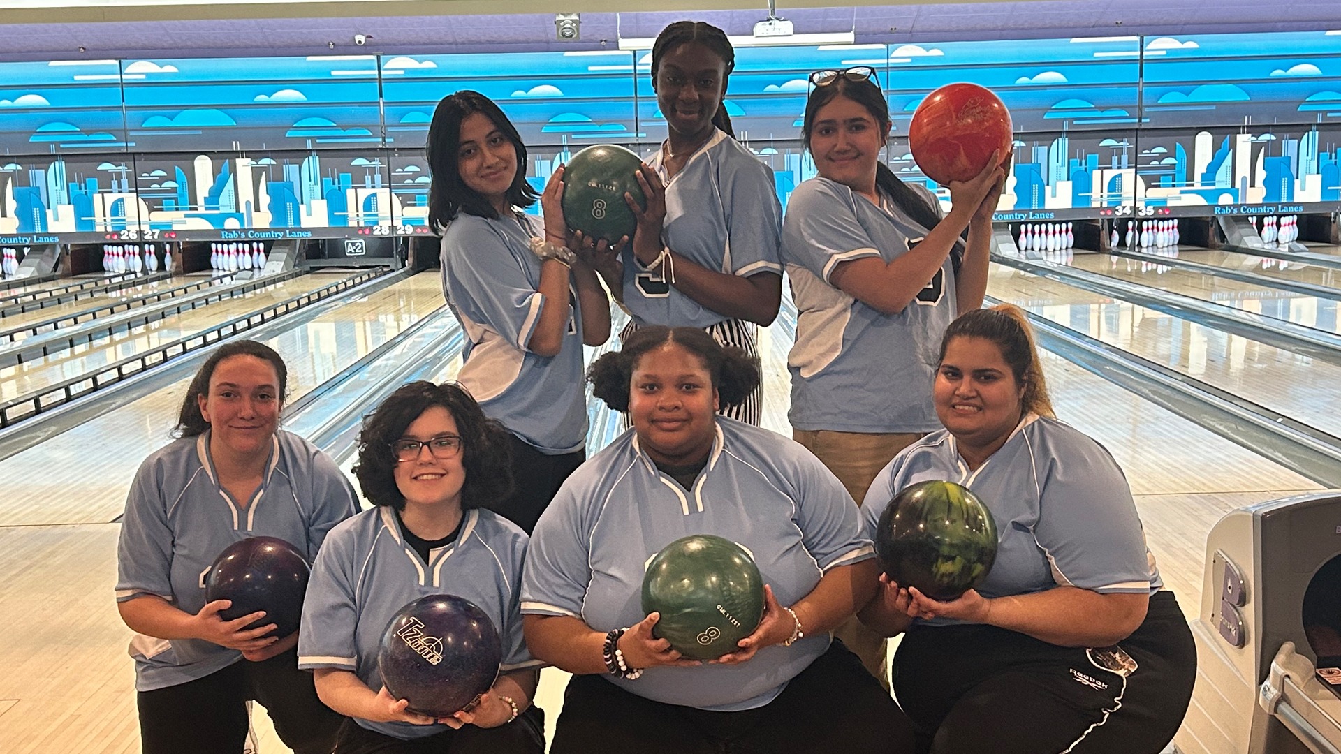 BOWLING13123_HEADLINE