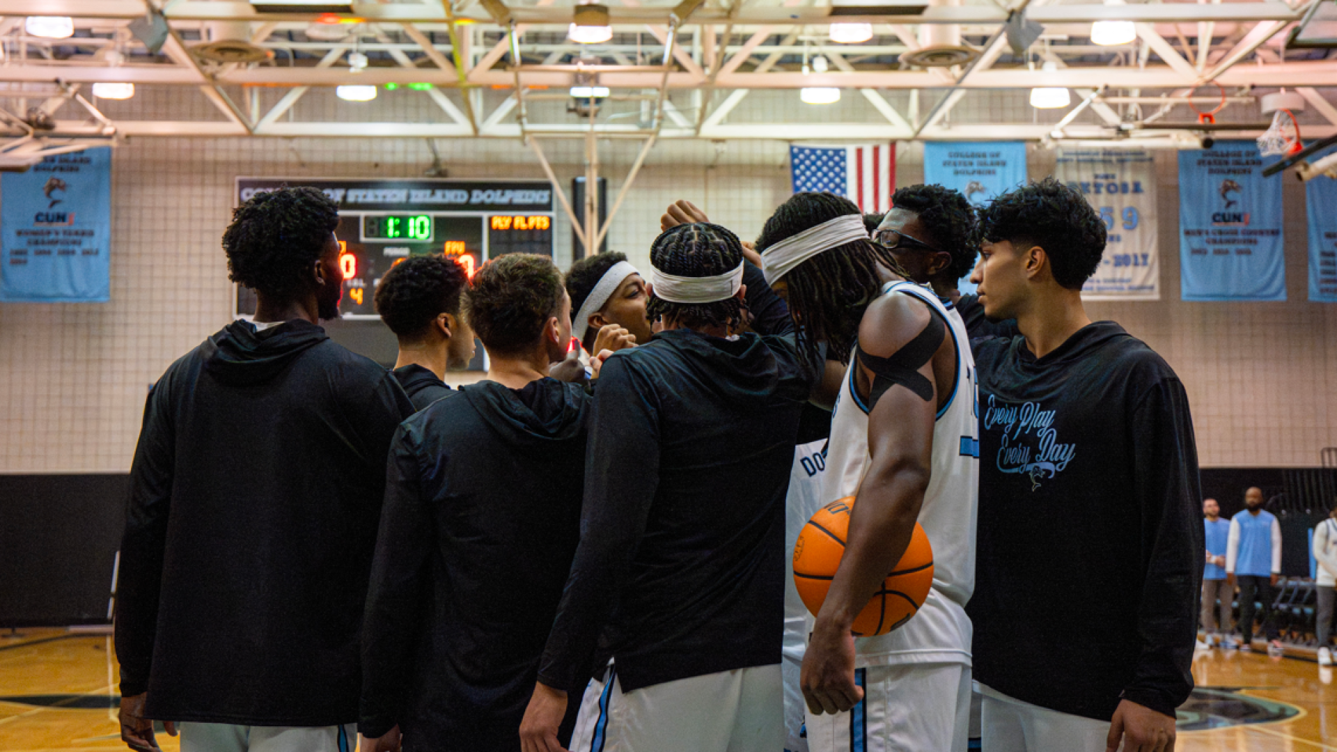 MBB Group Huddle Pre-Game