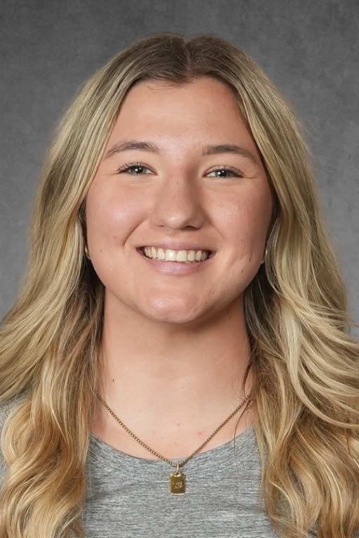 Anna Cihak 2024-25 Headshot