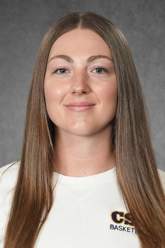 Gabi Haack 2024-25 Headshot
