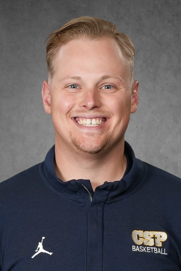 Aaron Houle 2024-25 Headshot