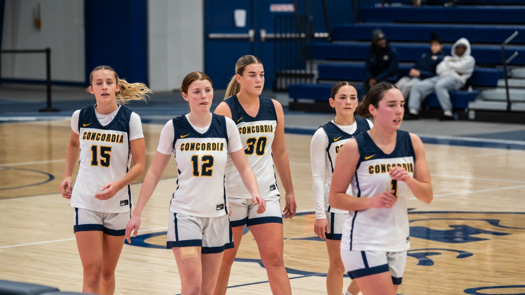 2025-26 women's basketball team photo v. SMSU