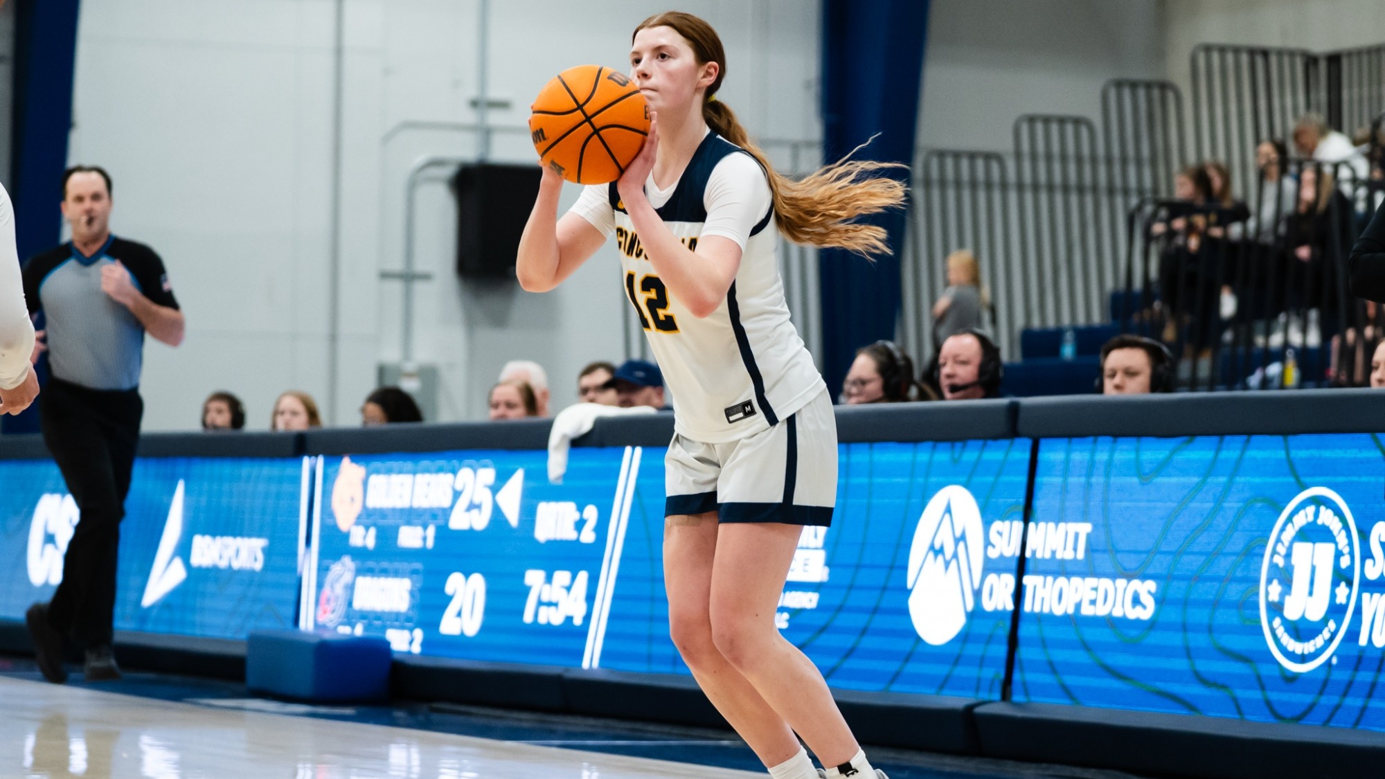 2025-26 women's basketball Avery Moeller 