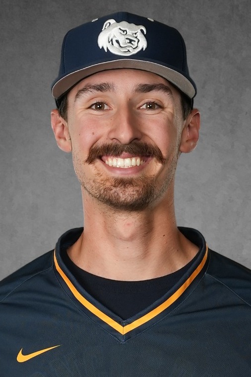 Quinn Berglin 2027 headshot