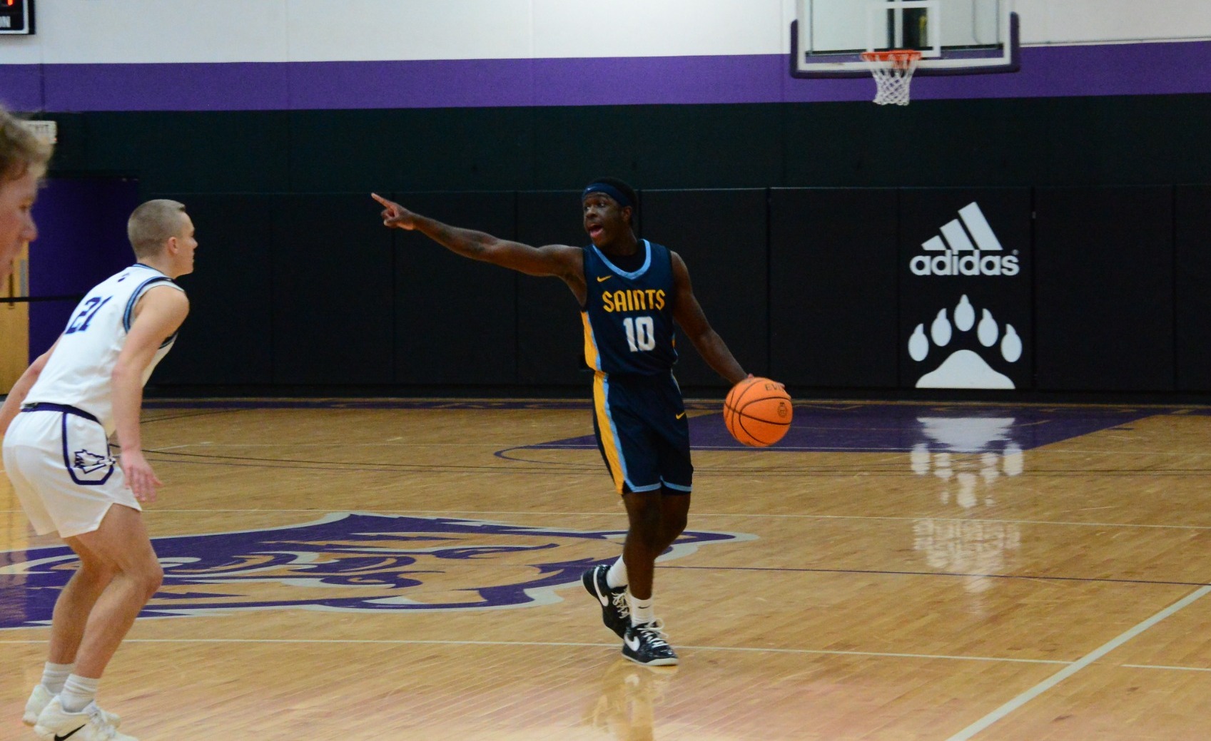 Davion Butler dribble