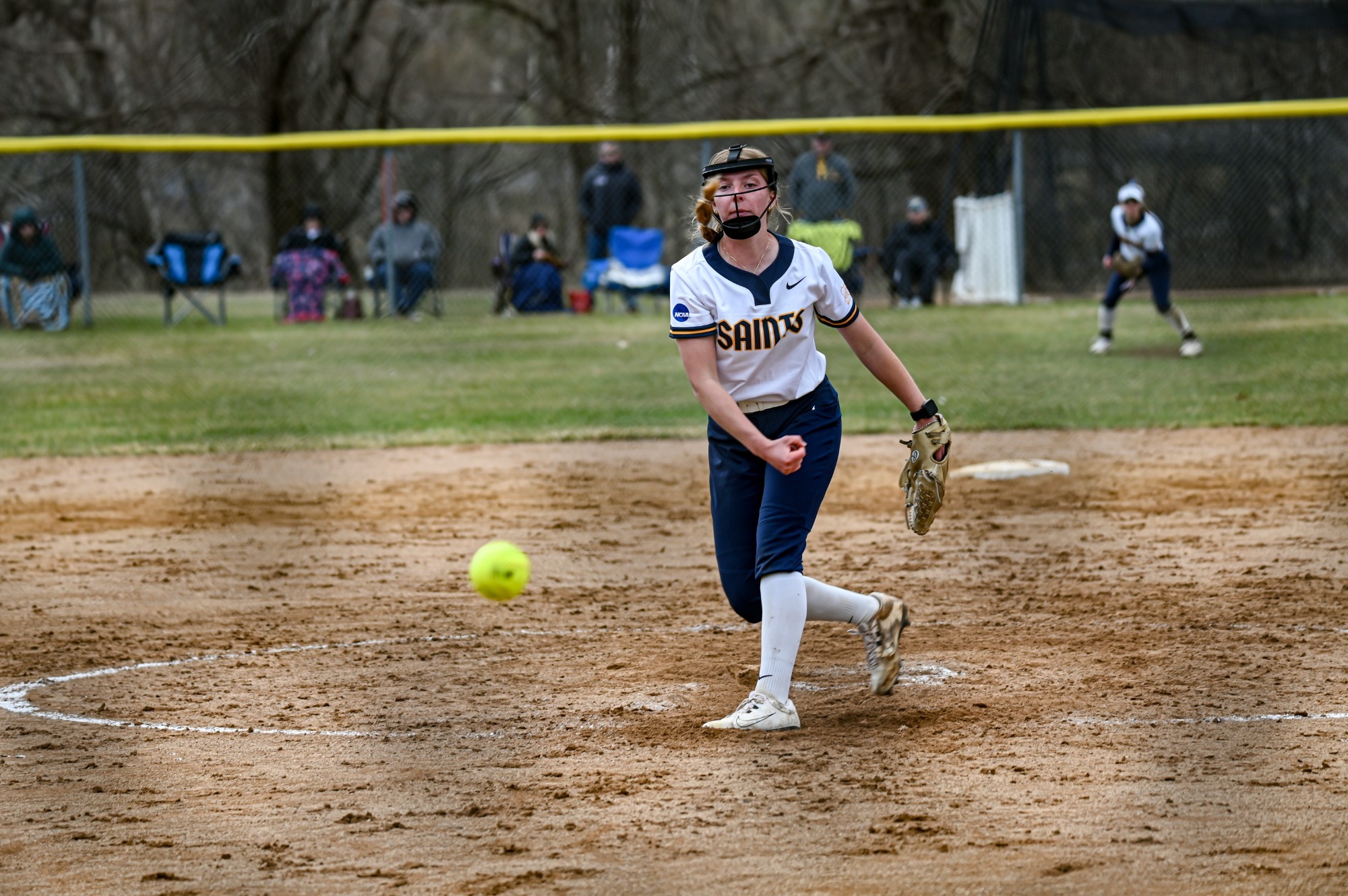 Aleah Shogren pitching