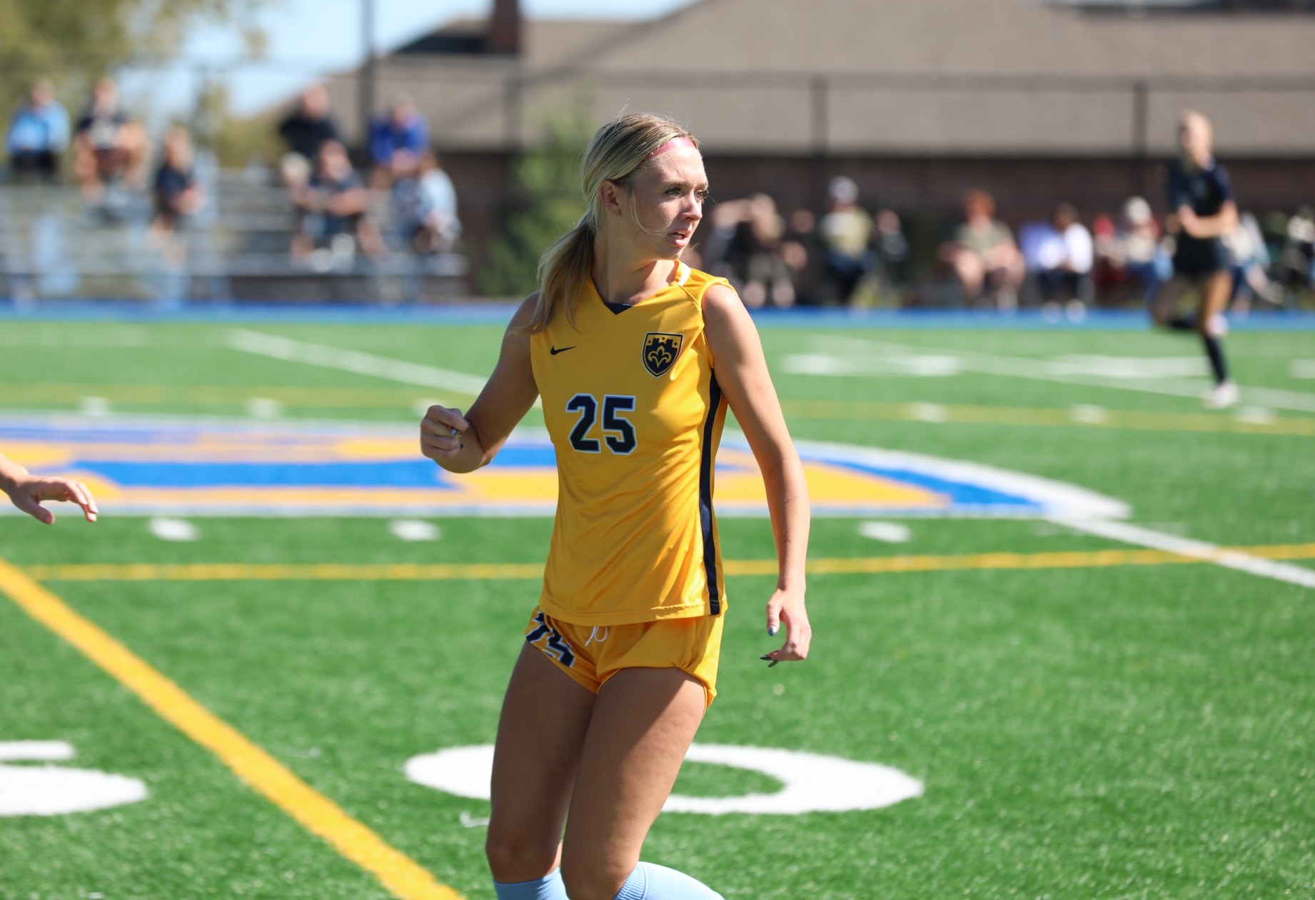 Julia Lewis