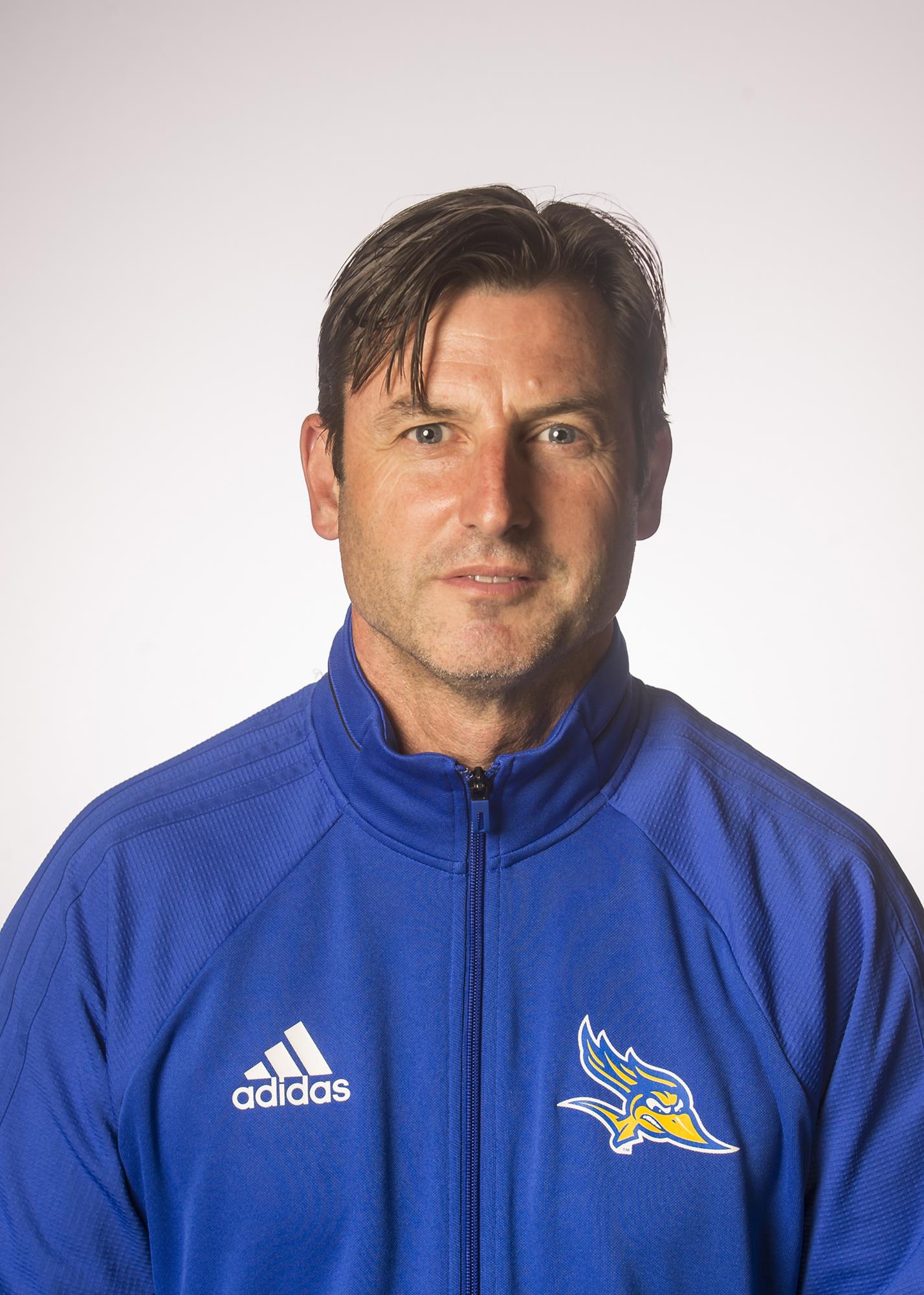 GRANT HEAD SHOT