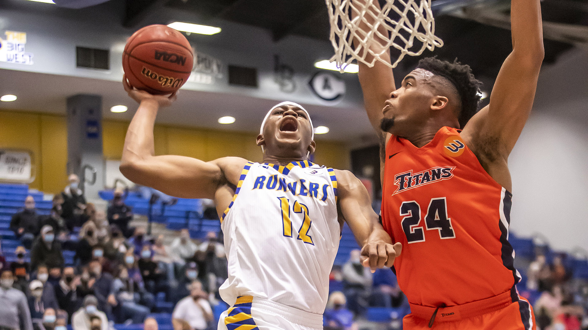 `Runners to Start 4Game Road Stint at UCI, UCSD California State