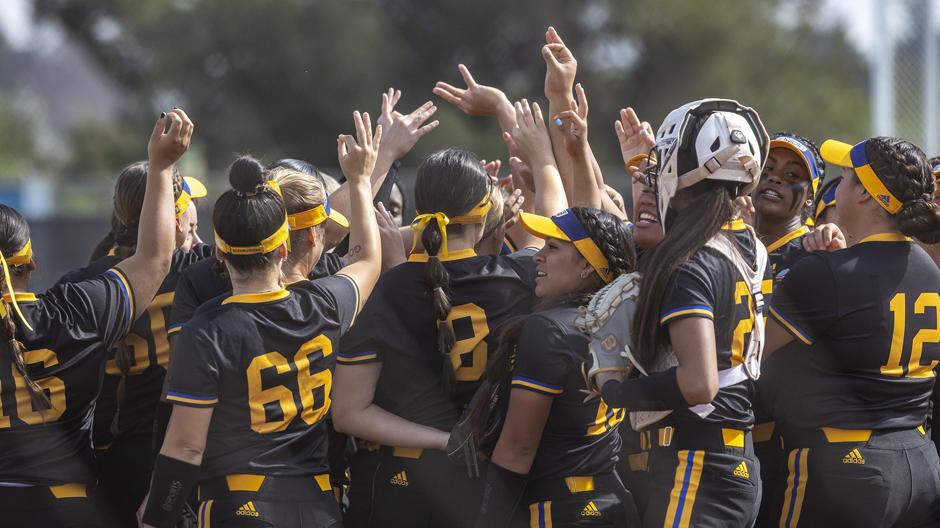 Five Join Bakersfield Softball for 202223 California State