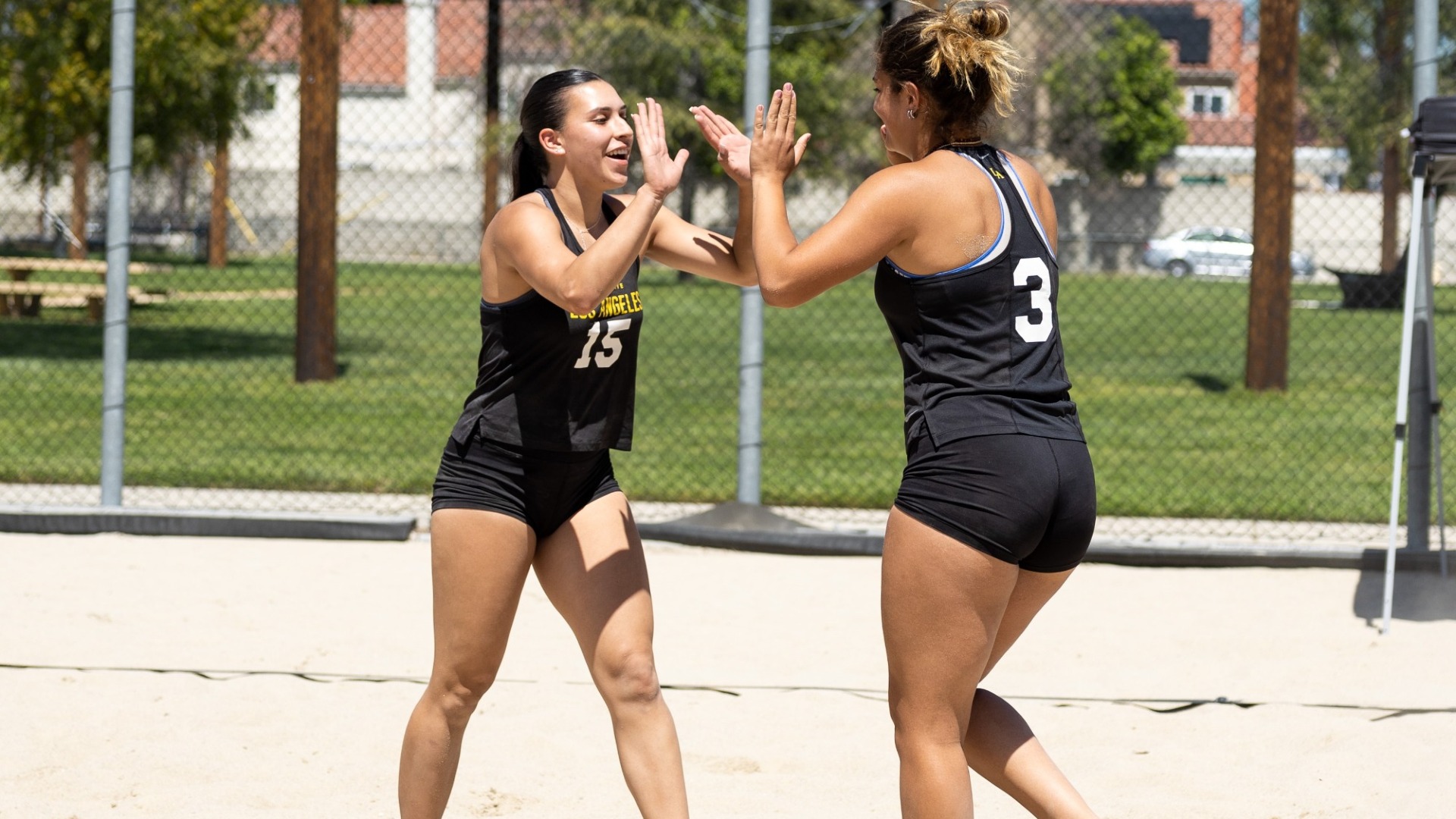 tehya chadwick and zuhal cetin celebrate a point