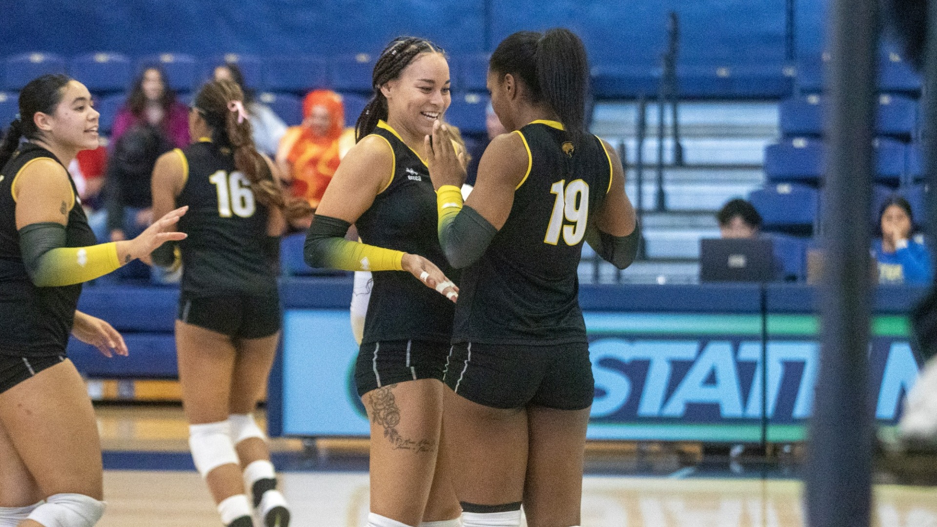 golden eagles celebrate a point at monterey bay