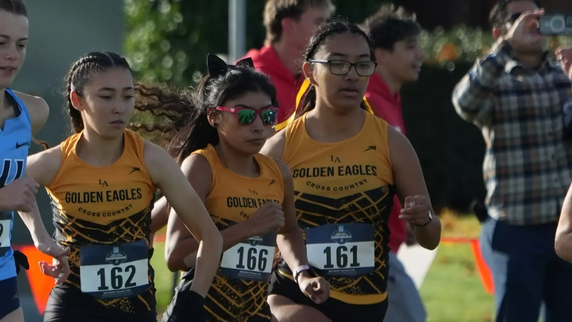 mikaela holguin, marina zeferino and nelly garnica run at ncaa regionals