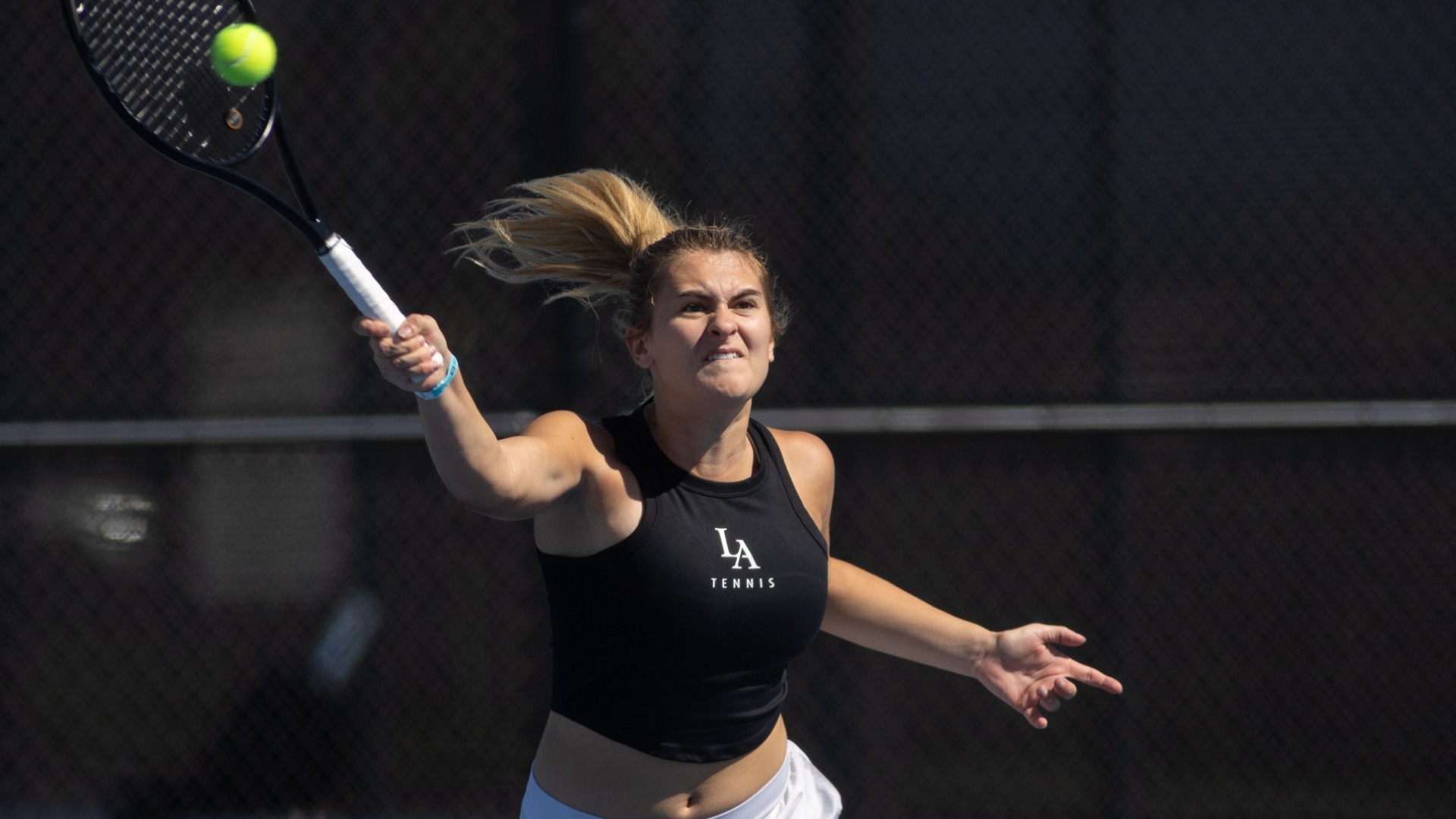 maldini simic hits a volley