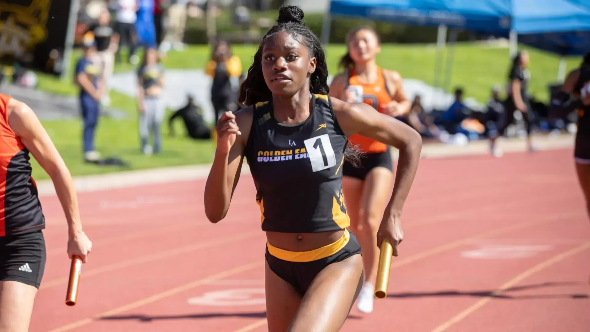 Emmerson Wiggins runs a race