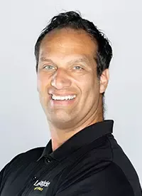 assistant coach steven sarigiannis