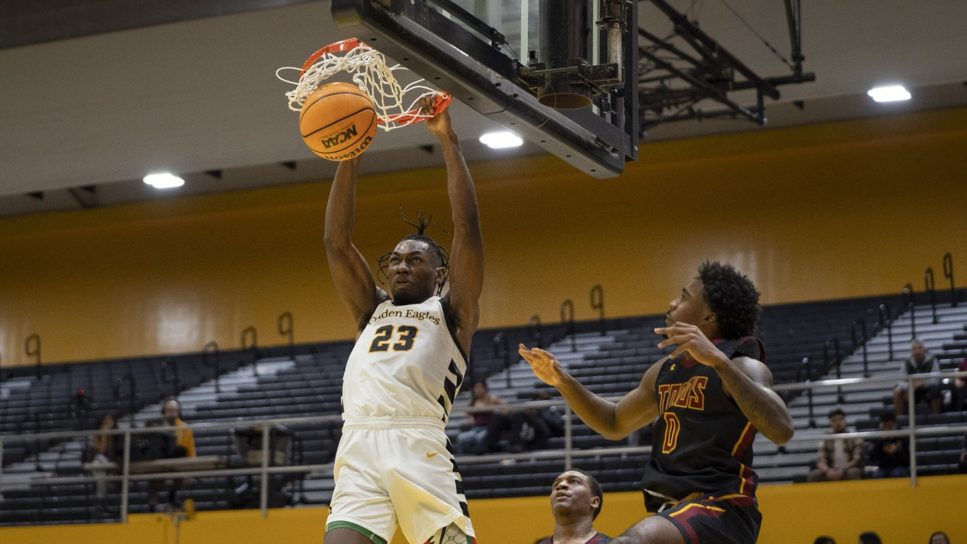 deraje agbaosi slams home a basket 