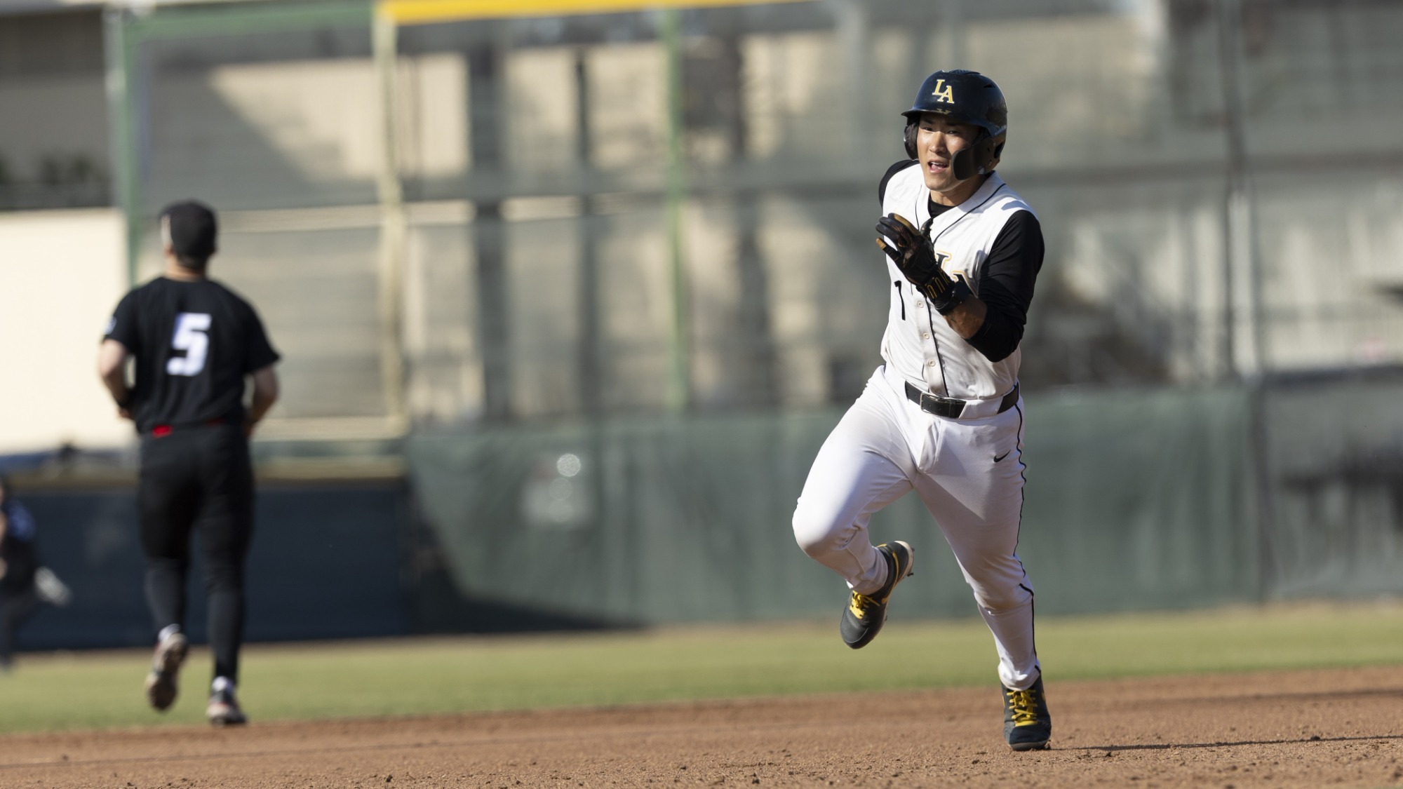 Ben Lee runs the bases