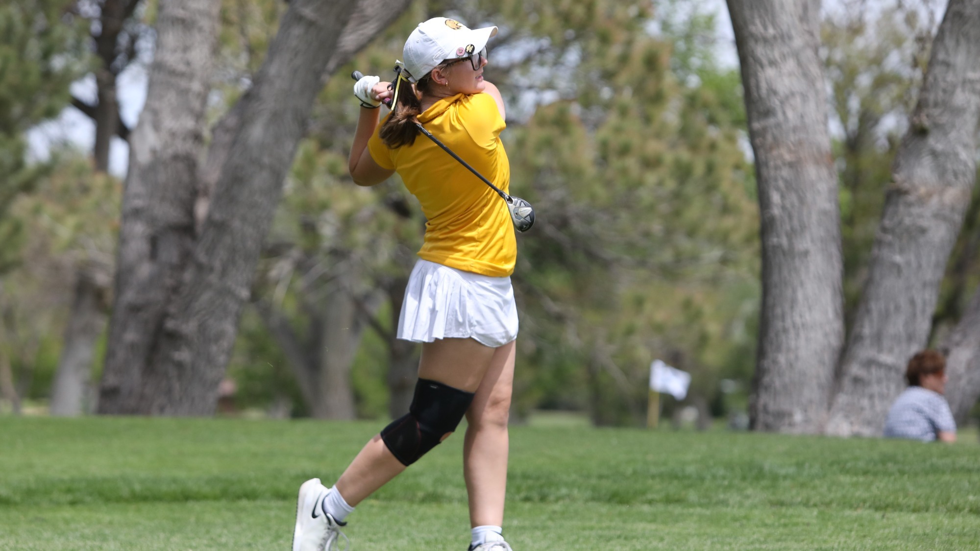 rilee crosby tees off during ncaa west regional on monday