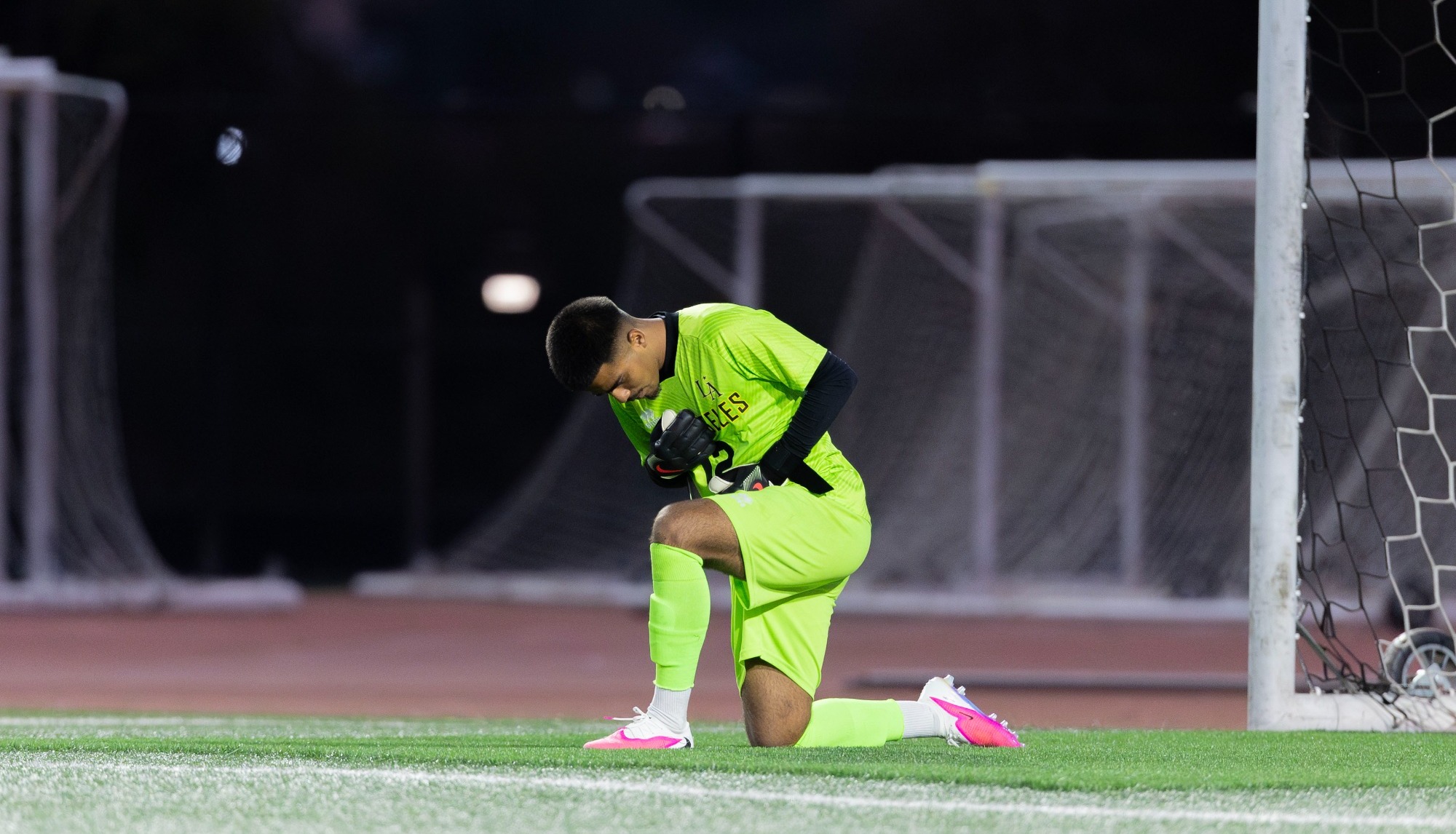 Ramirez Kneeling