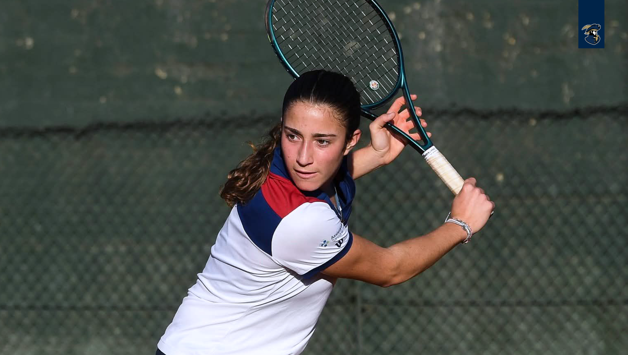 Martina Vazquez Signing