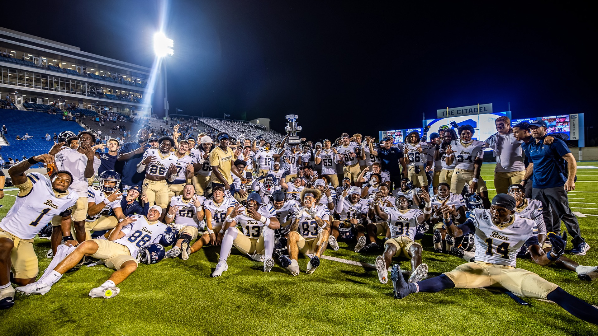 CIT FB WIN