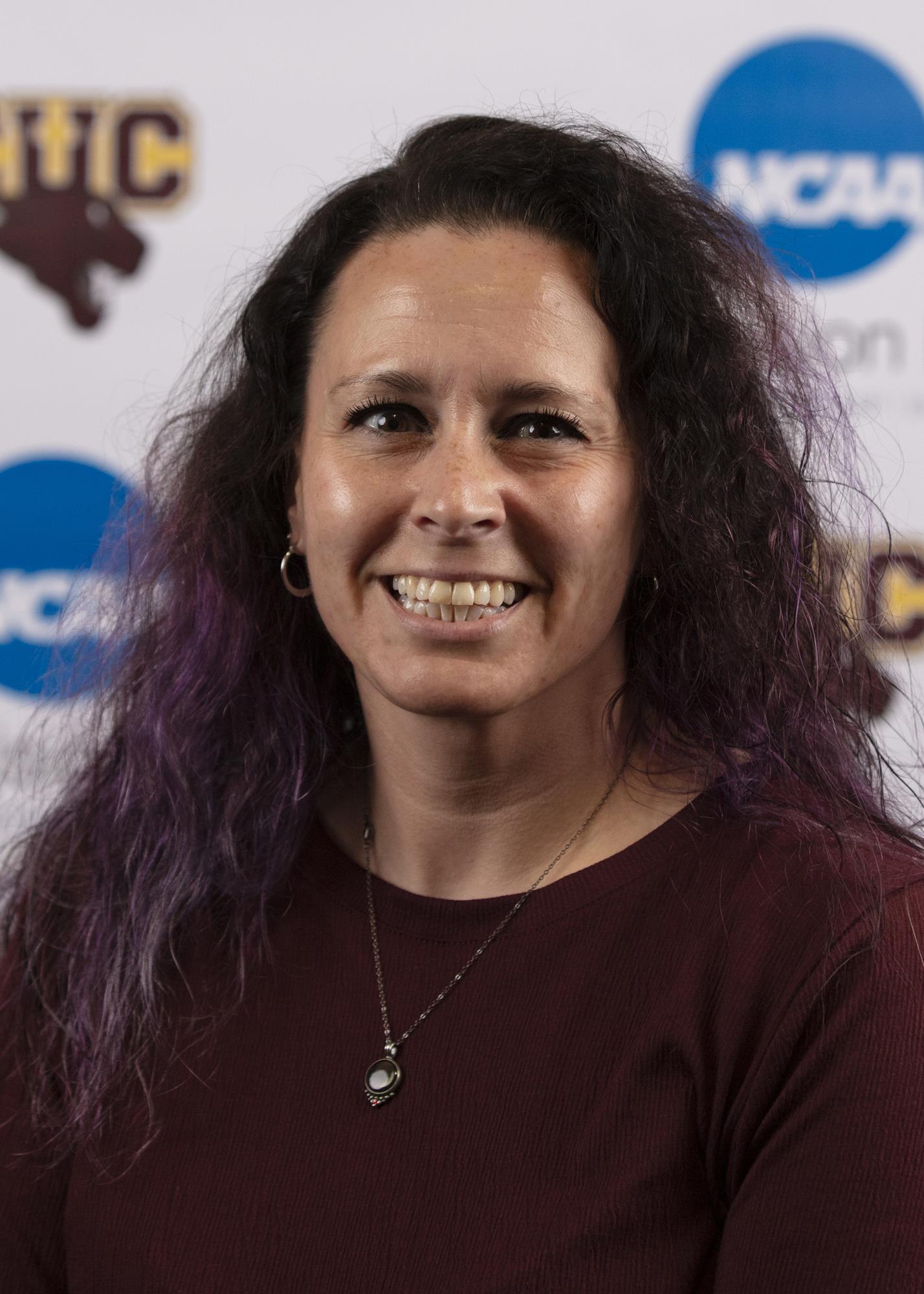 Kim Kistler Headshot 21-22