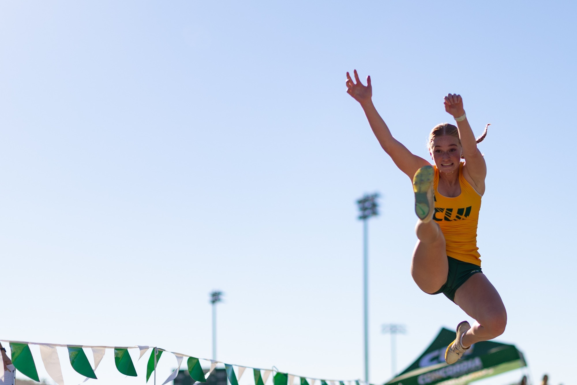 Addison Barker mid flight great pic