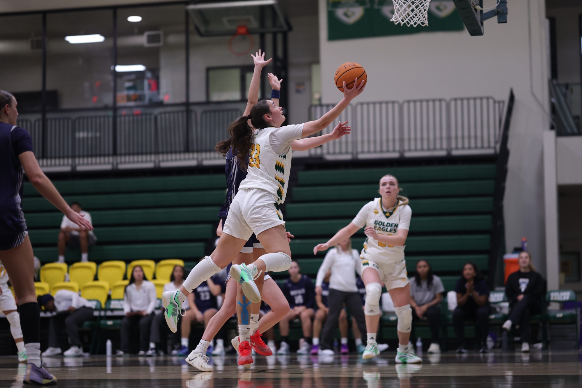 Camryn Kiernan layup vs Menlo 2026