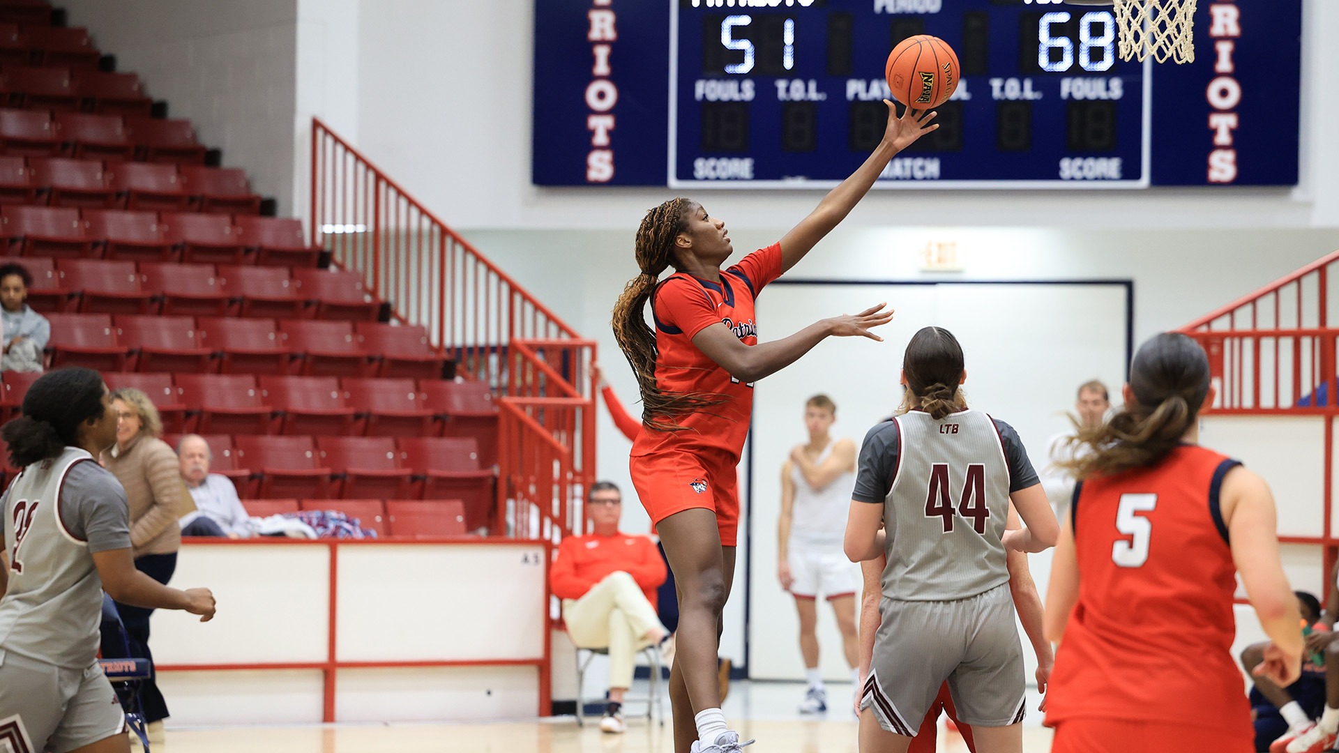Zaram Fredricks attempting a layup