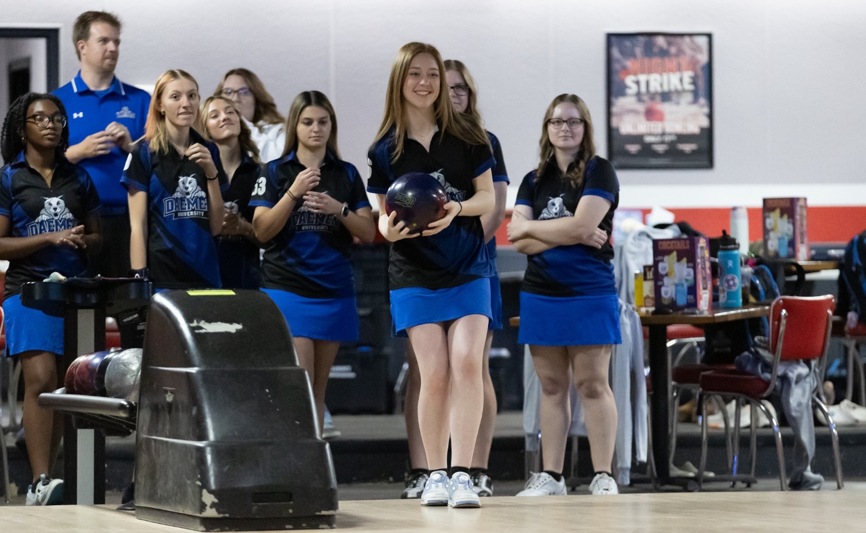 Mackenzie Hutchins Wbowl
