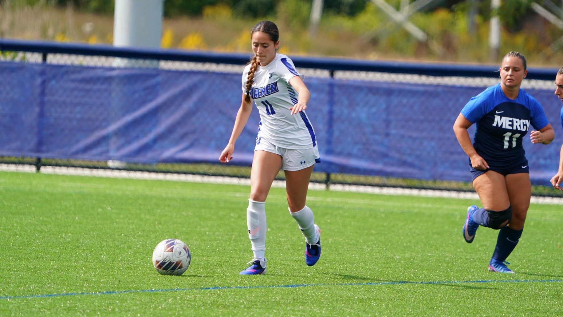 Mari Amaya kicks ball