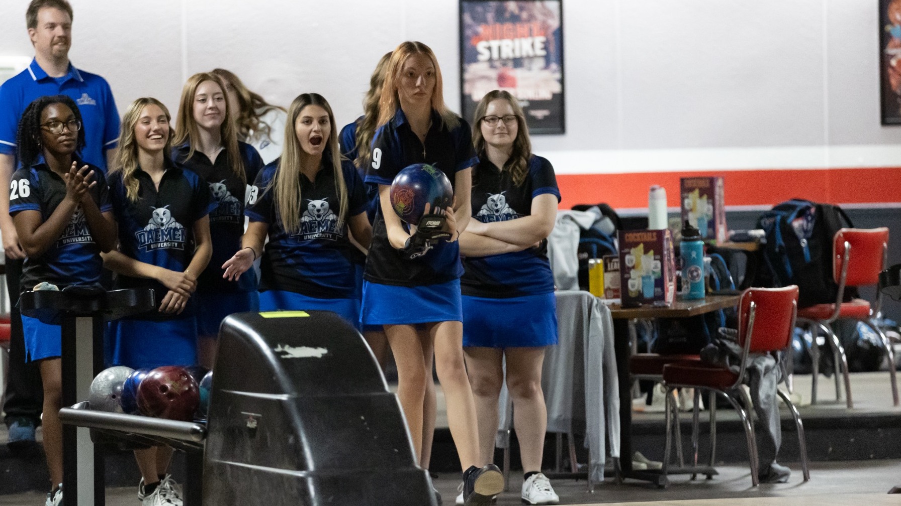 Alyssa Crewe bowls