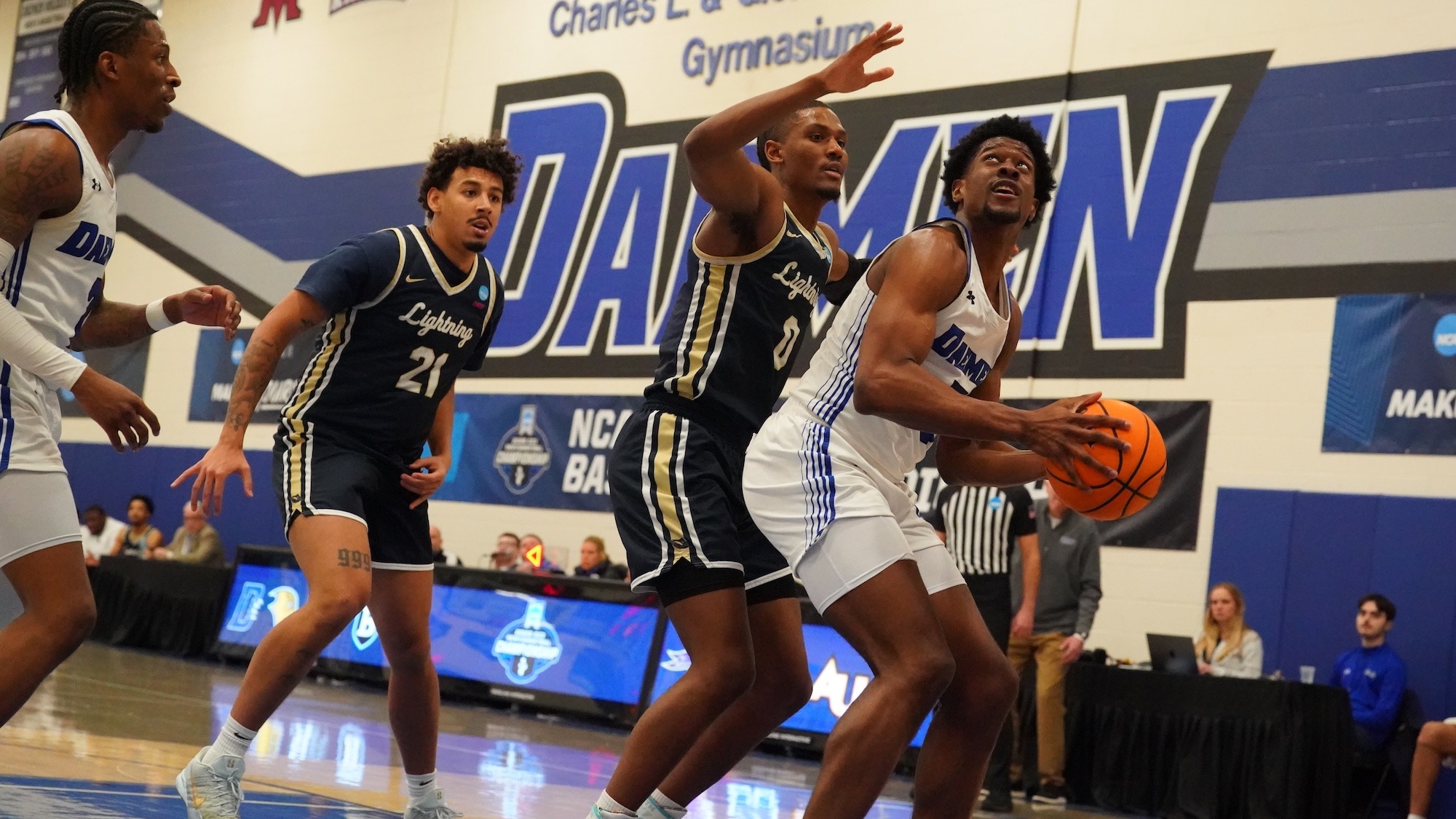 Phil Nwugwo down low