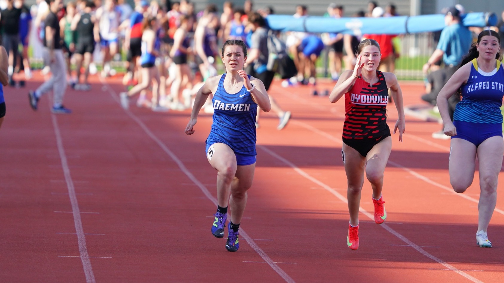 Maggie Middaugh runs