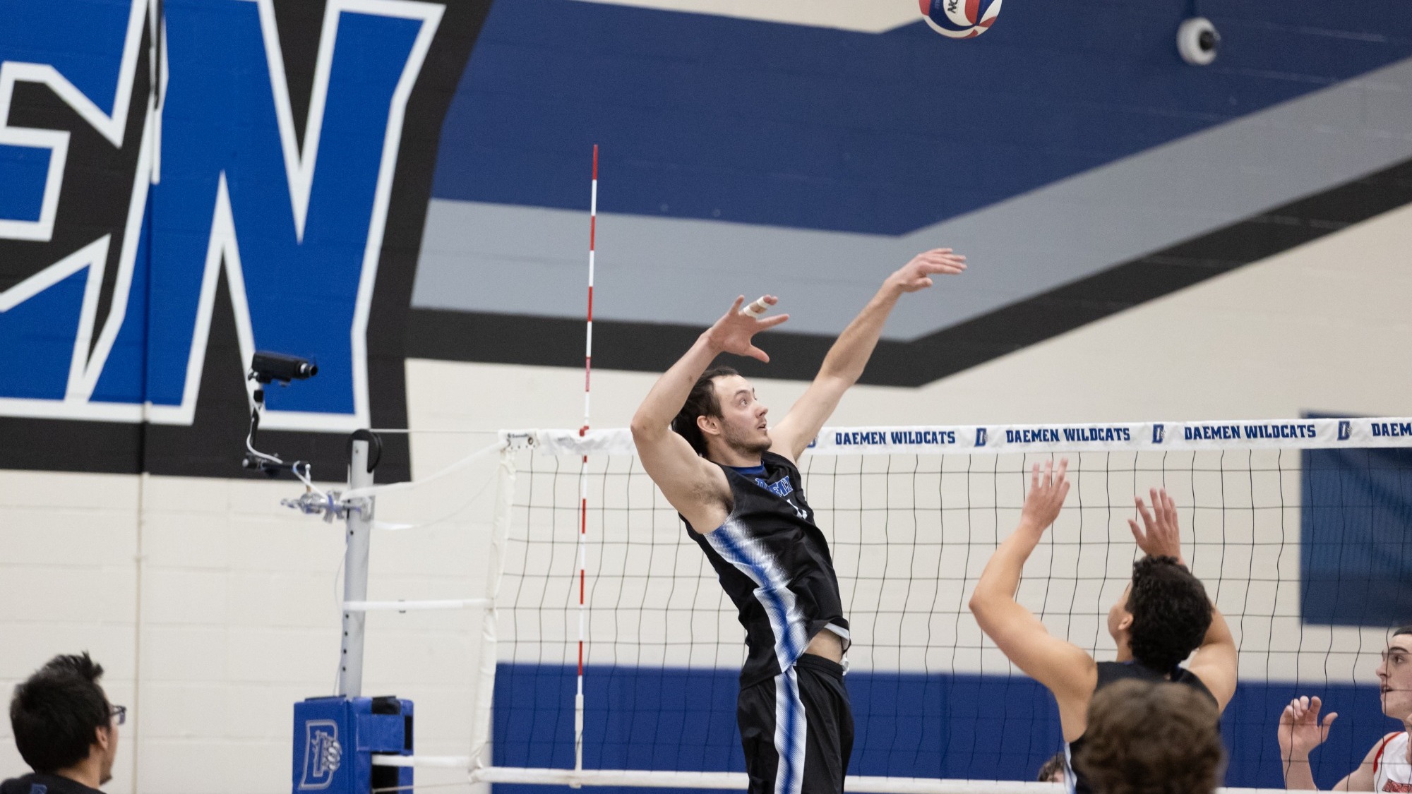 Maverick O'Neill swings