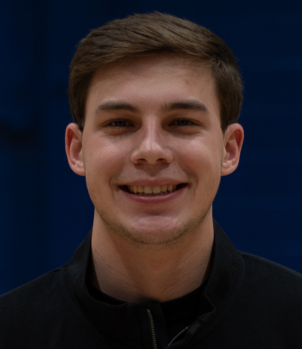 Student Assistant Coach Carter Malone