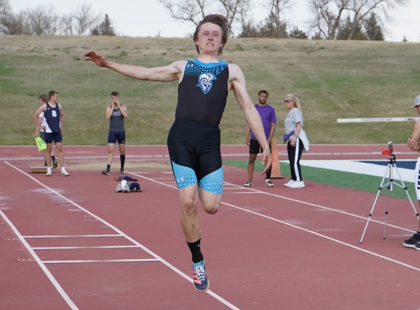 Two Trojans compete in men’s decathlon after Day 1 of NSAA Outdoor