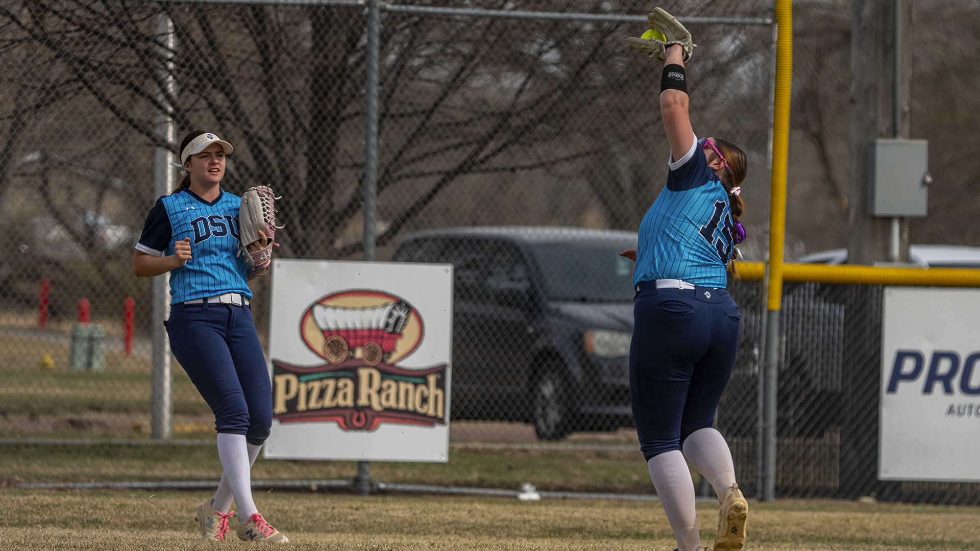 #15 Quincy Hartley, #4 Ally Morrissey - 4/11/26