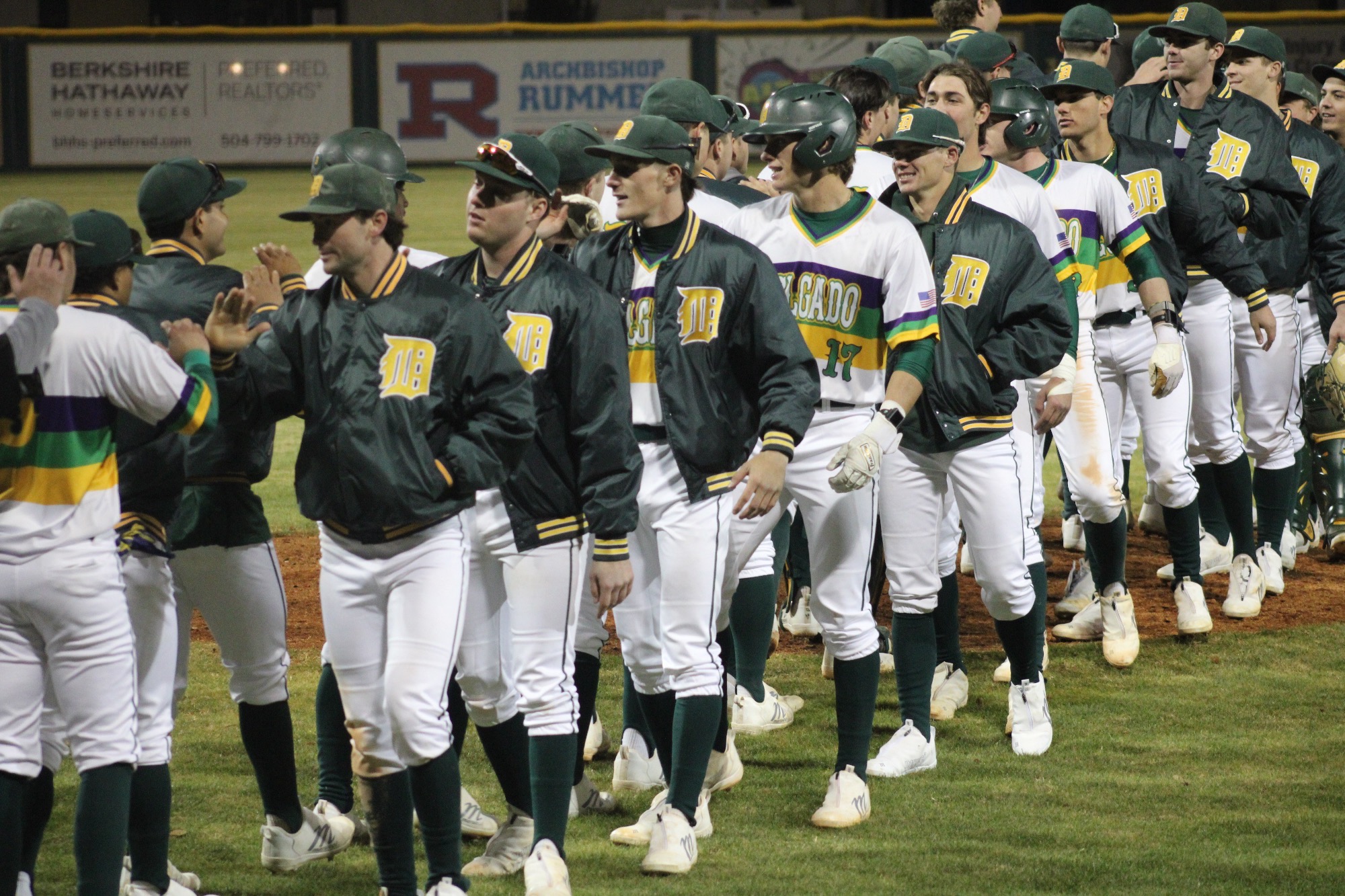 Baseball-handshake-2526