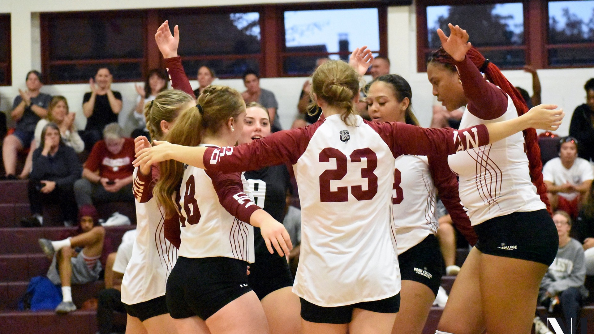 Women's Volleyball Sweeps ColbySawyer Dean College