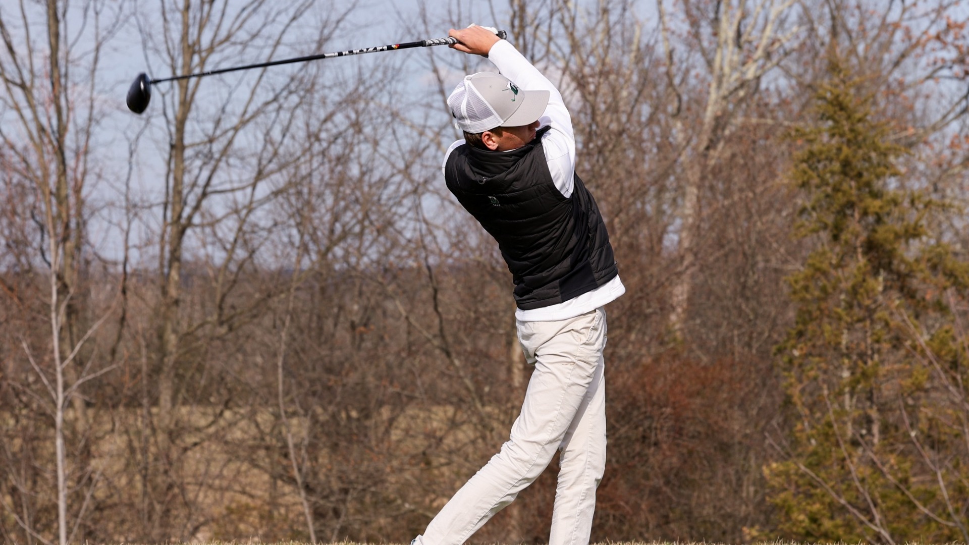 delbarton teeing off on driving range