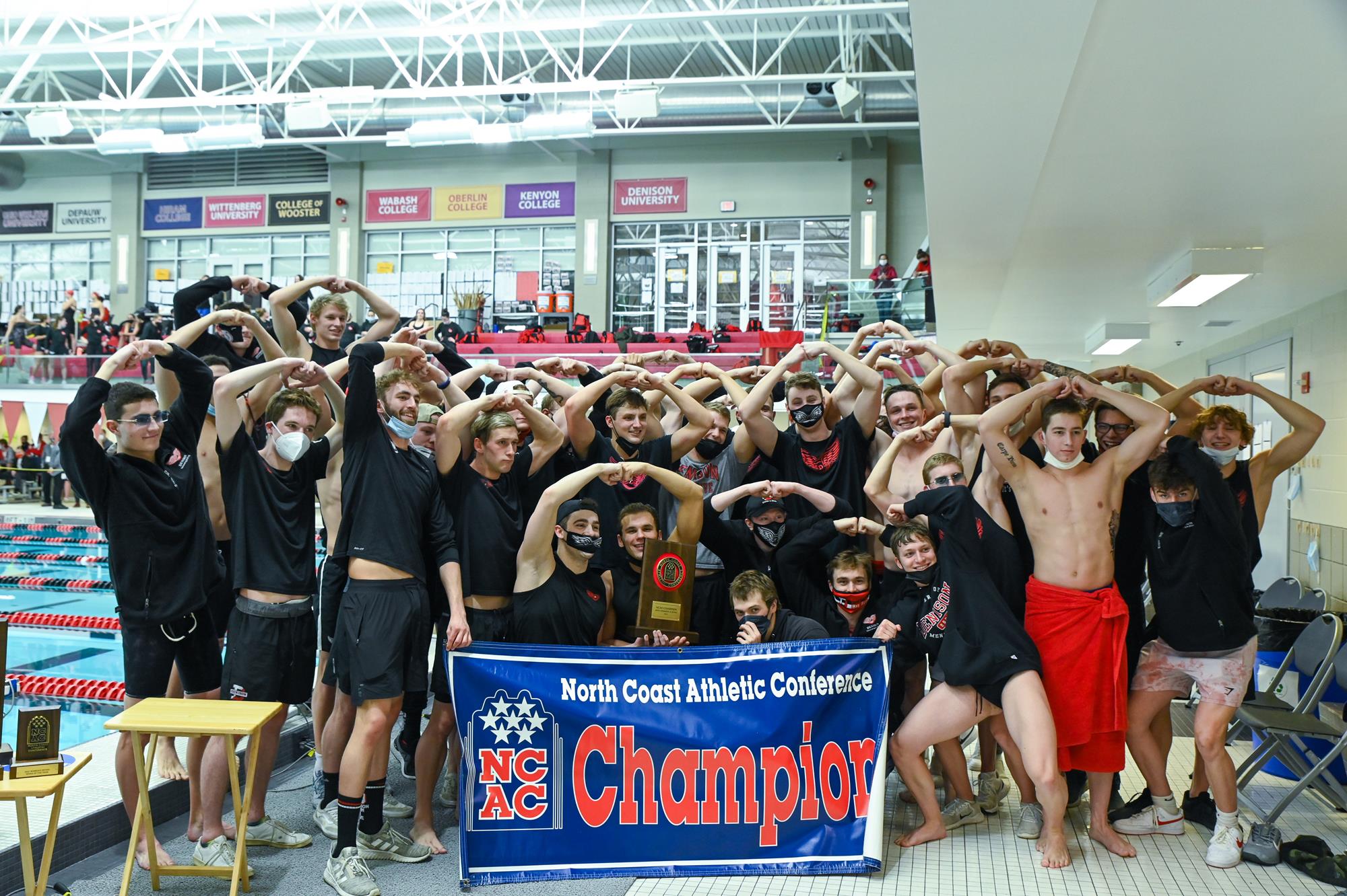 Denison men’s swimming & diving wins NCAC Championship on final event