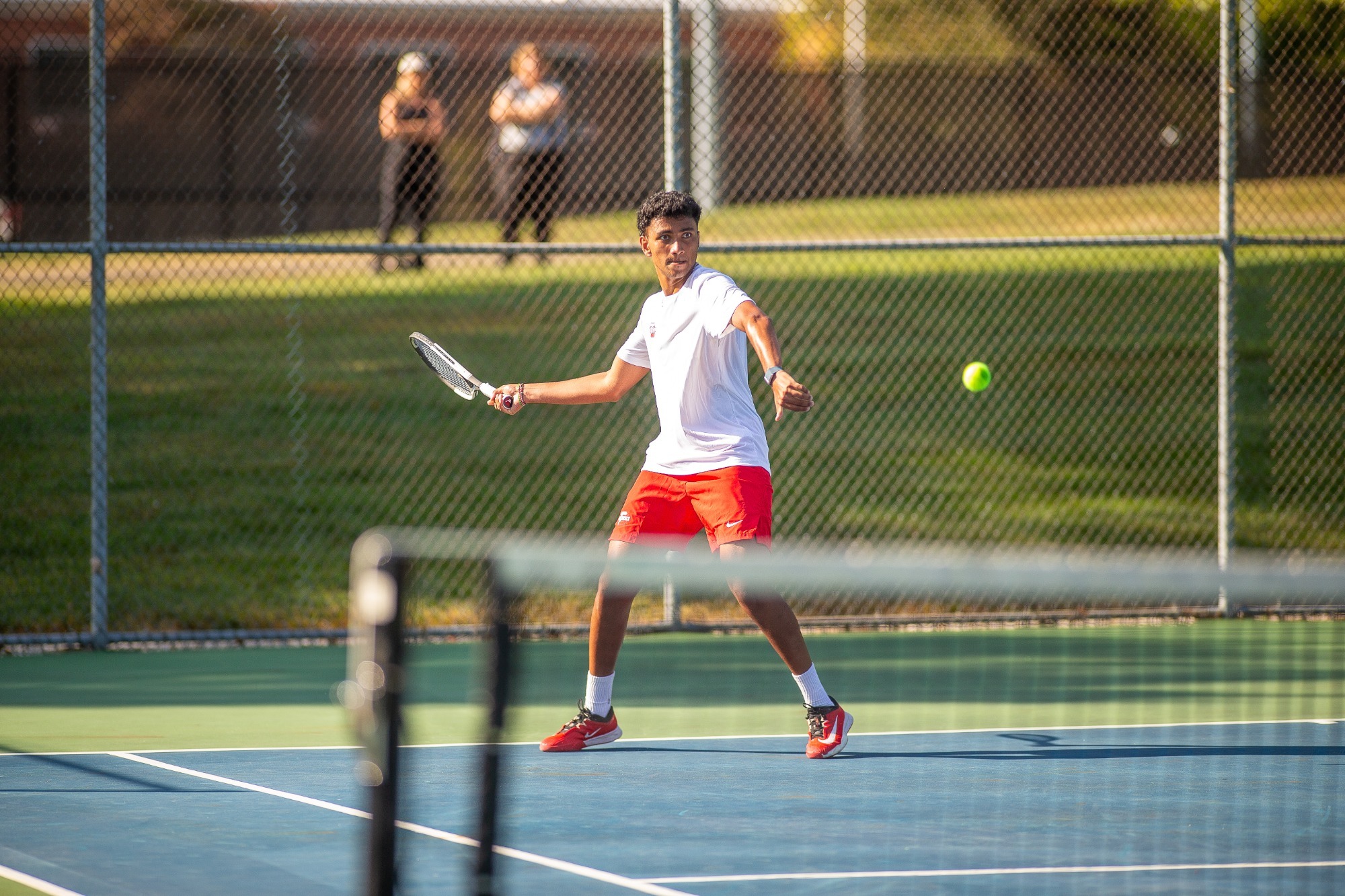 Shah returning serve