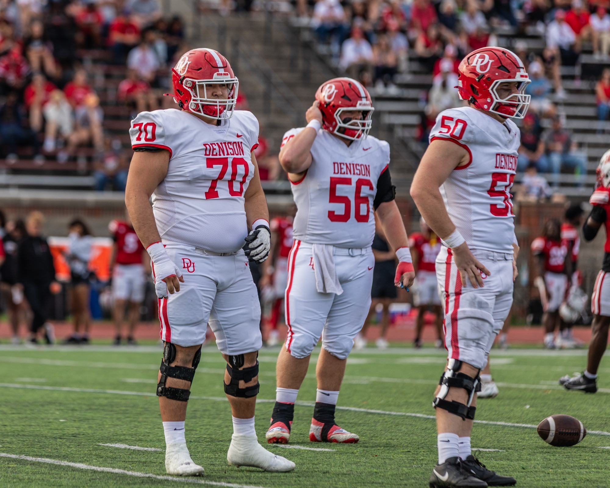 Offensive Lineman Looking for Play