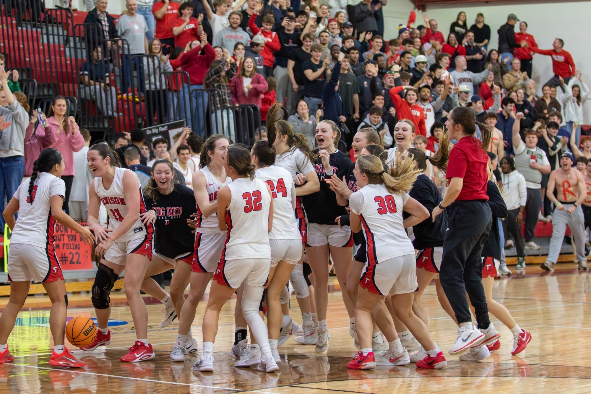 Team Celebrates Win After OWU