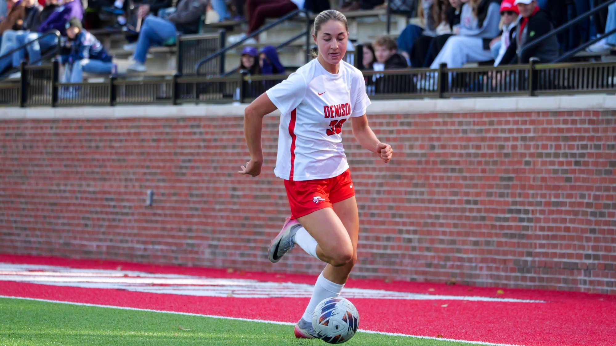 Lucy Perkins Dribbling Ball Upfield