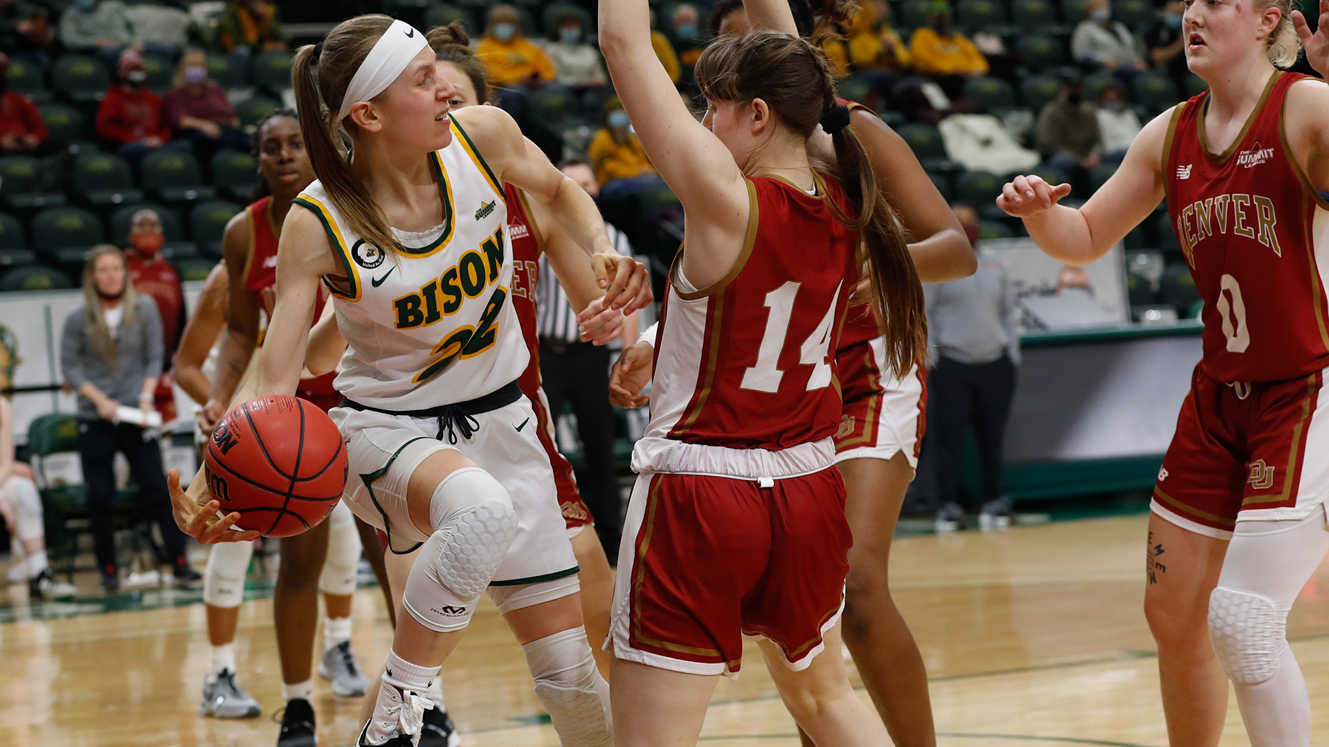 Pioneers Snap Bison’s FiveGame Winning Streak on Jeffcoat Block
