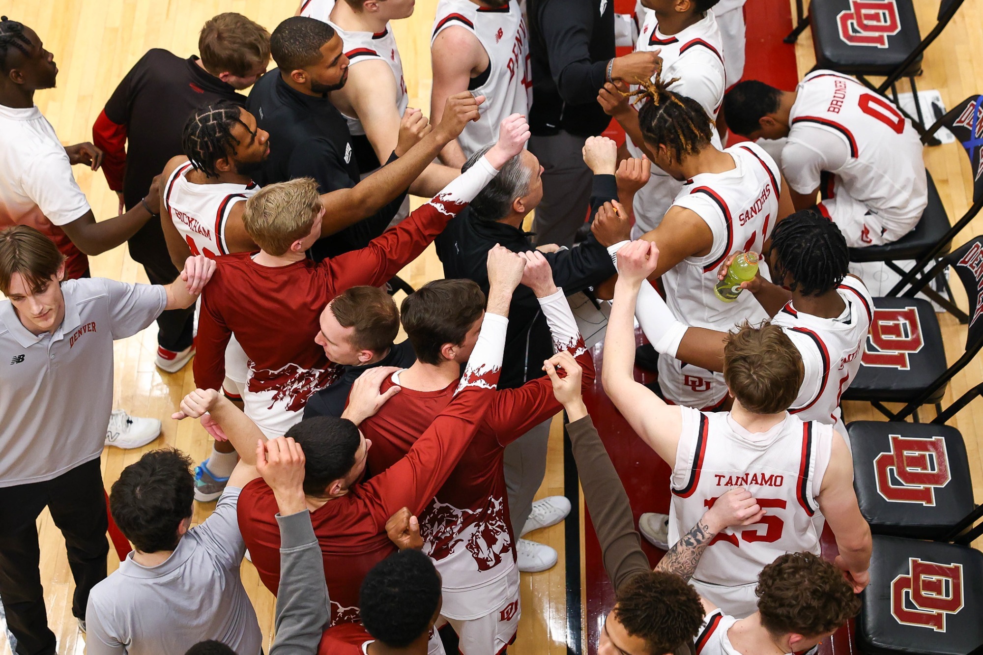 Five Pios in Double Figures as Denver Defeats North Dakota University